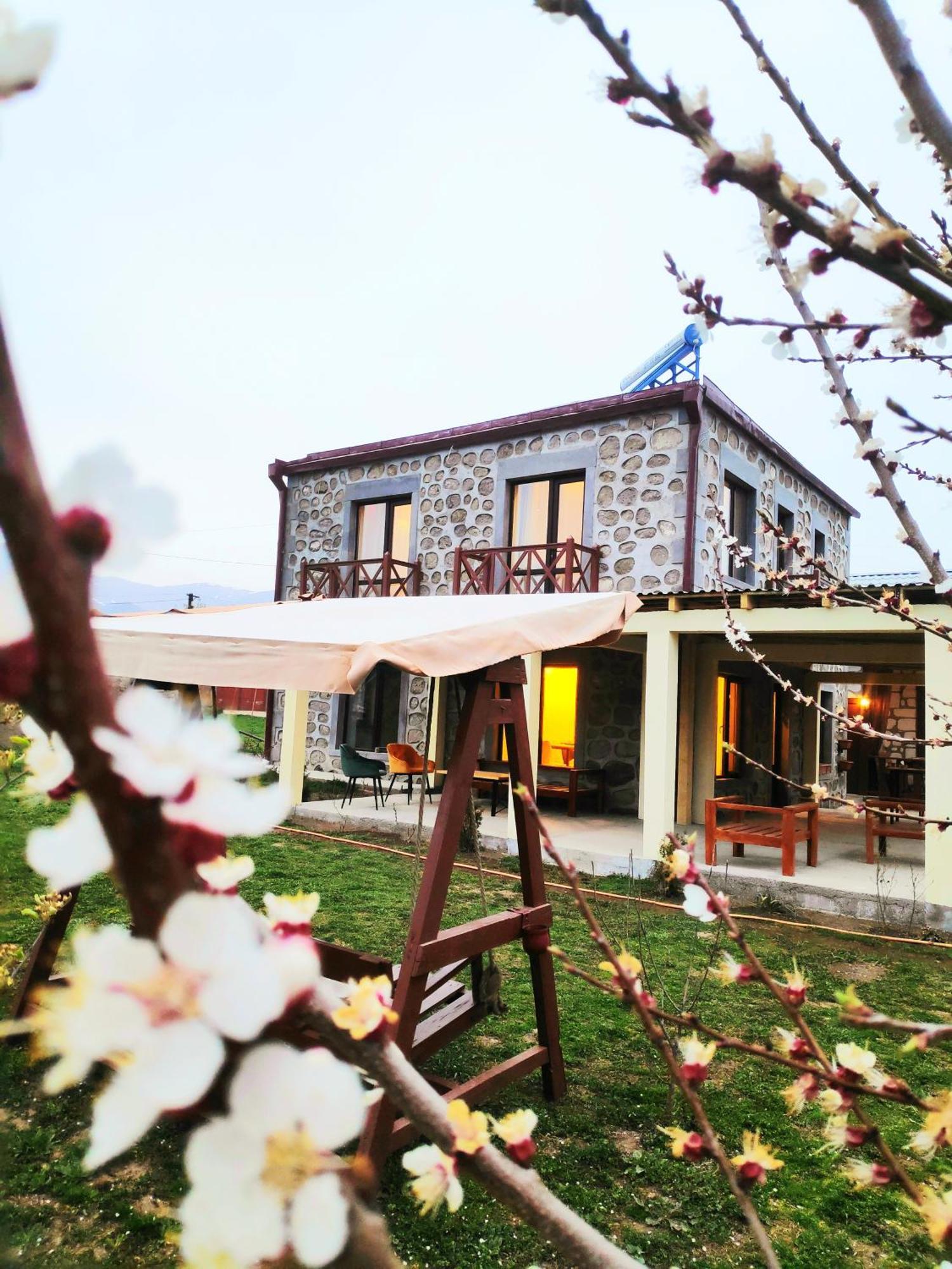 Old Tatev Guesthouse Екстериор снимка